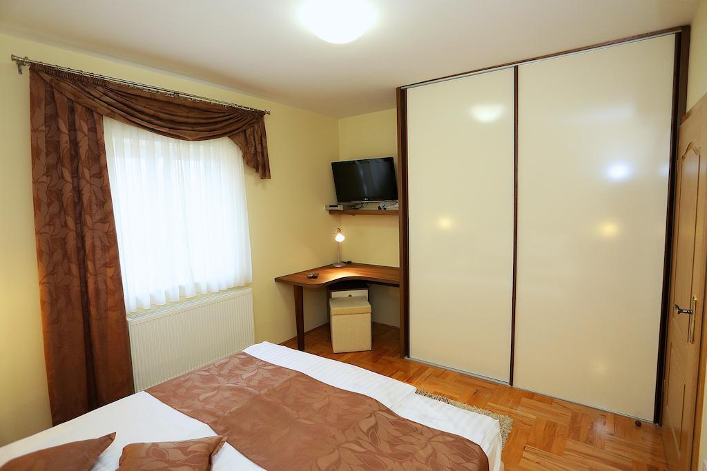 Ivana - Iva Apartament *